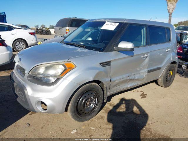 Kia Soul + Image 8