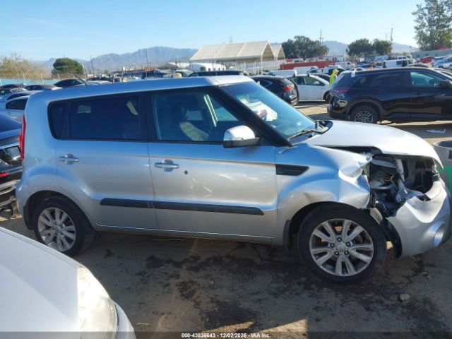 Kia Soul + Image 12