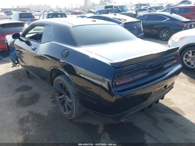 Dodge Challenger Image 15