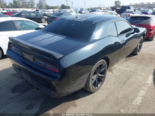 Dodge Challenger Image 3