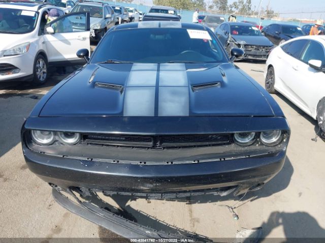 Dodge Challenger Image 4