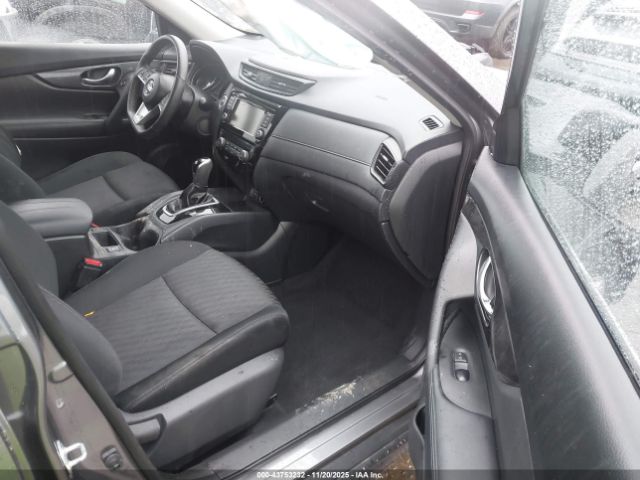 Nissan Rogue Sv Image 2