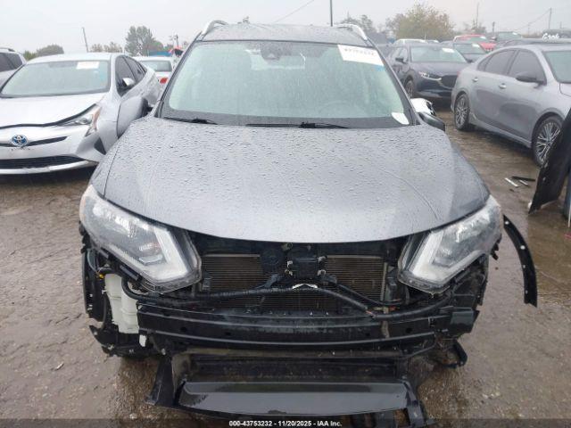 Nissan Rogue Sv Image 9