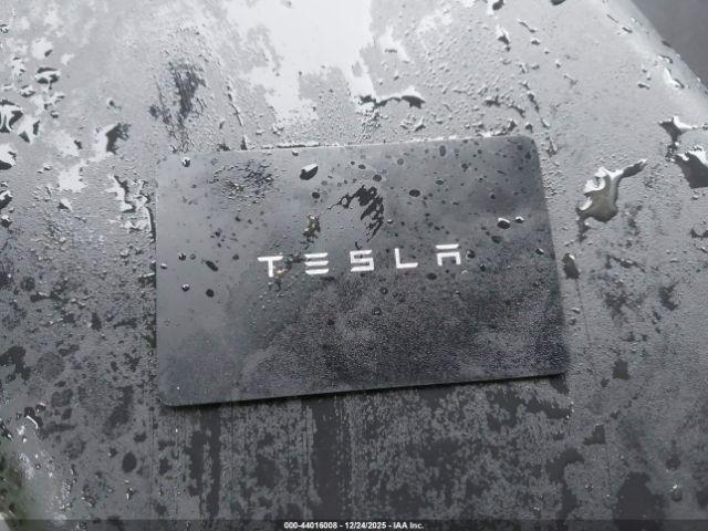 Tesla Model Y Premium Rear-wheel Drive Image 5