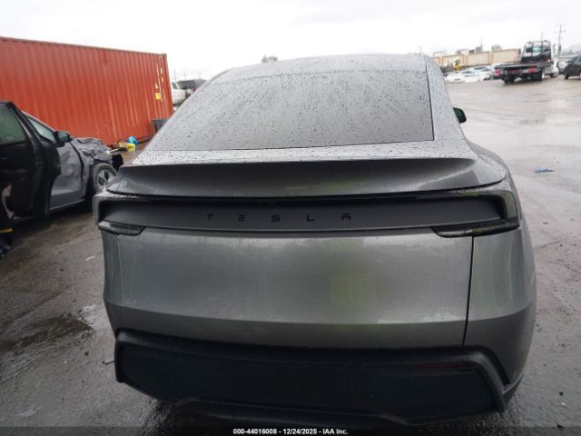 Tesla Model Y Premium Rear-wheel Drive Image 19