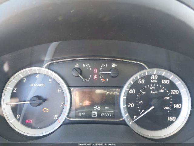 Nissan Sentra Image 9