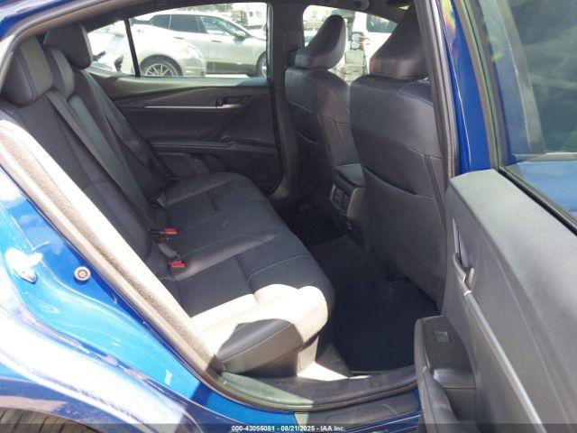 Toyota Camry Xse Image 9