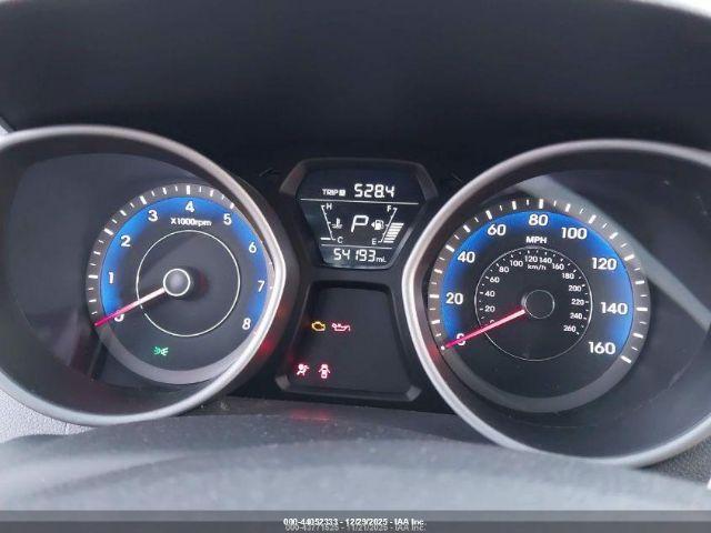 Hyundai ELANTRA Sport Image 3