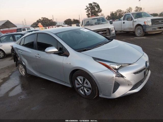 Toyota Prius Two Image 1