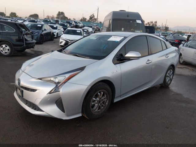 Toyota Prius Two Image 15