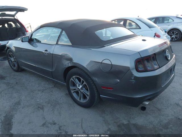Ford Mustang V6 Premium Image 3