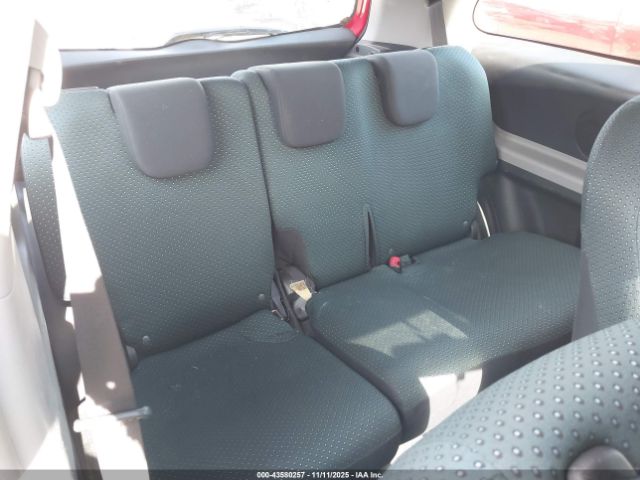 Toyota Yaris Image 10