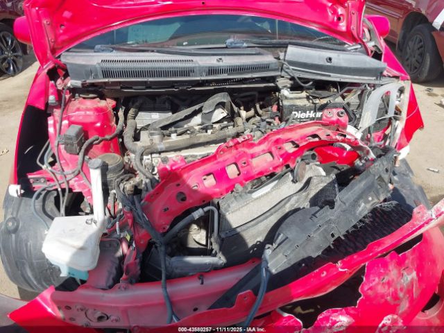 Toyota Yaris Image 14