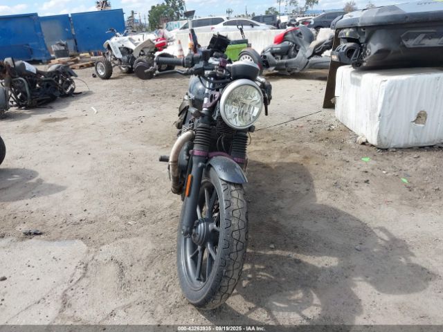 Triumph Motorcycle Street Twin Image 5