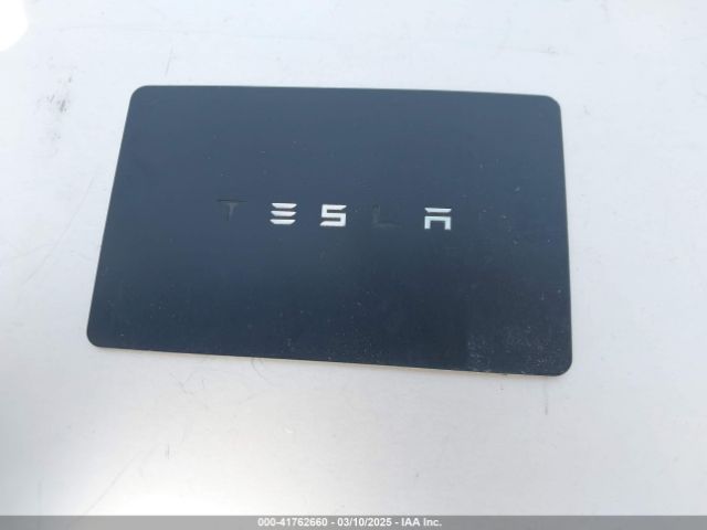 Tesla Model 3 Image 14