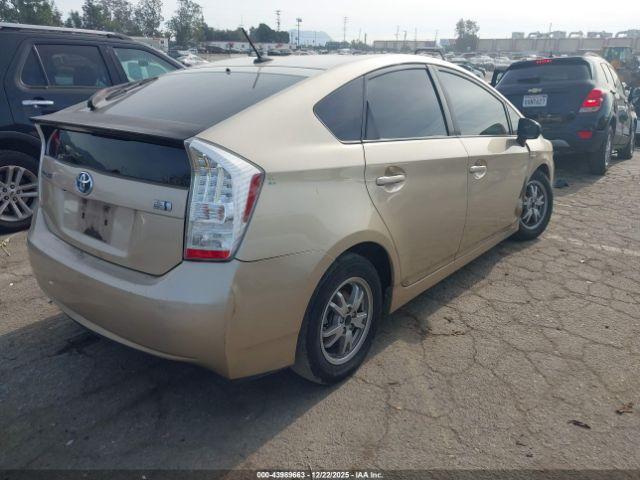 Toyota Prius Three Image 3