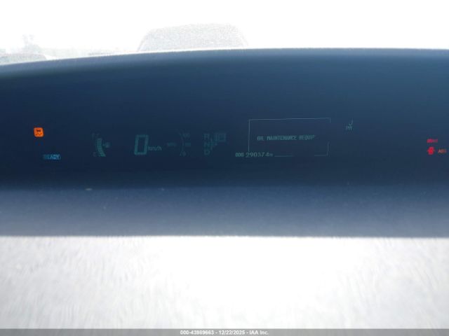 Toyota Prius Three Image 2