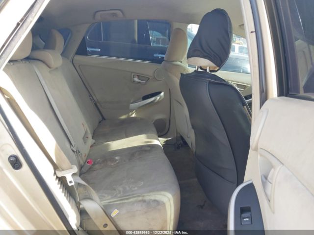 Toyota Prius Three Image 12