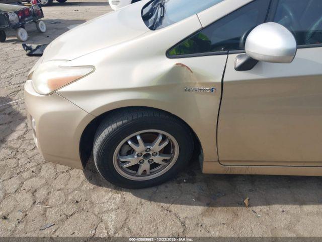 Toyota Prius Three Image 9