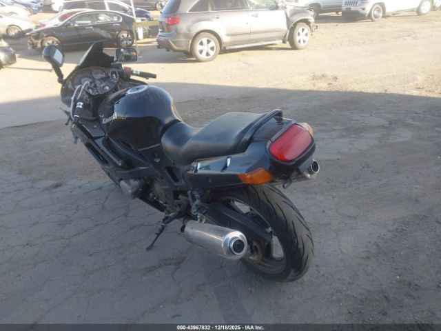 Kawasaki Zx600 E Image 6