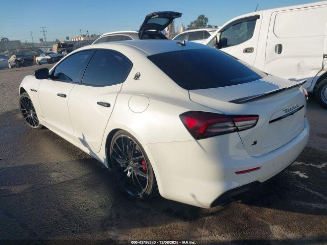 Maserati Ghibli S Gransport Image 3