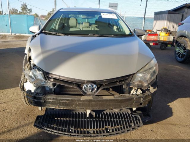 Toyota Corolla Le Image 12