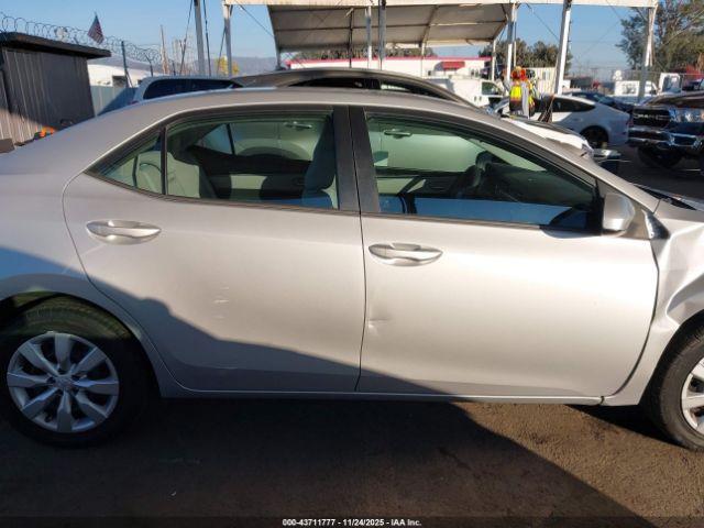 Toyota Corolla Le Image 13