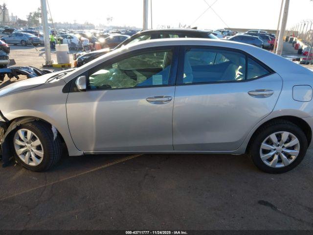 Toyota Corolla Le Image 11