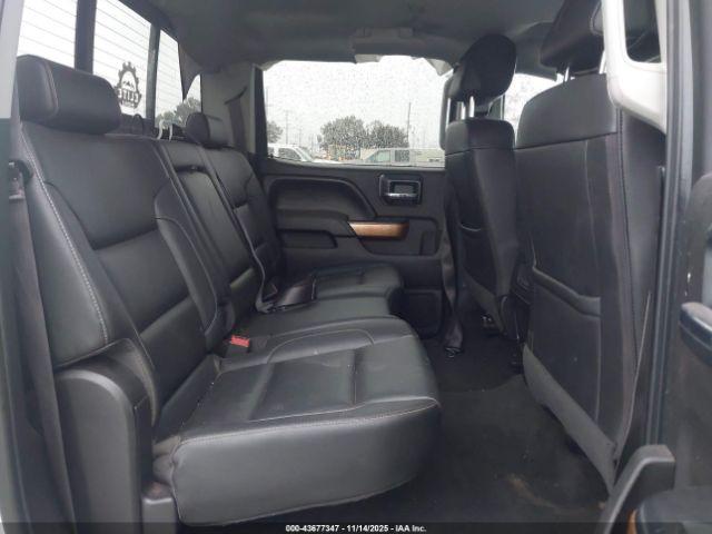 Chevrolet Silverado 2500 Ltz Image 13