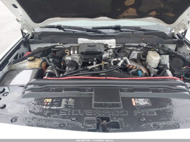 Chevrolet Silverado 2500 Ltz Image 12