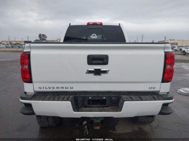 Chevrolet Silverado 2500 Ltz Image 5