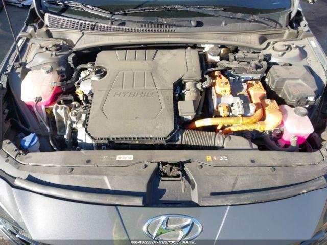 Hyundai ELANTRA Limited Image 14