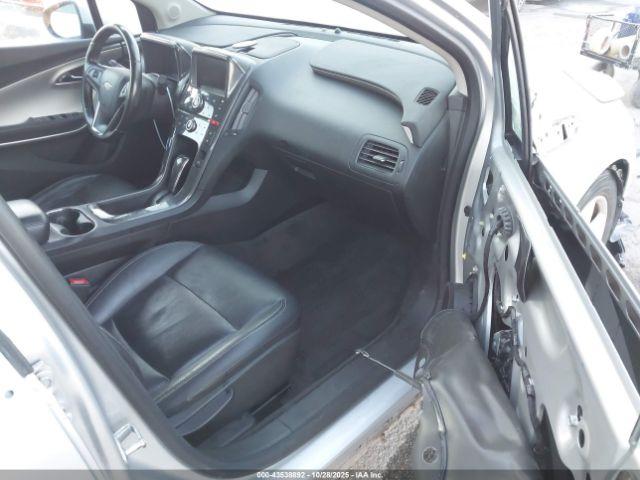 Chevrolet Volt Image 4