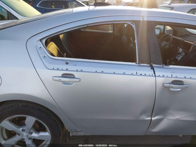 Chevrolet Volt Image 13