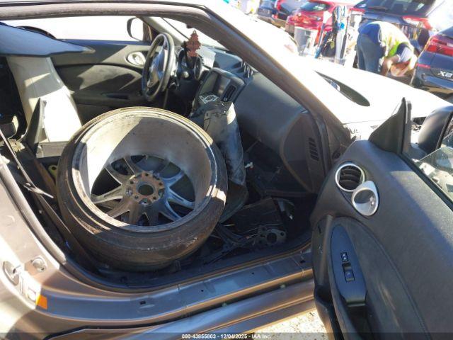 Nissan 370Z Touring Image 8