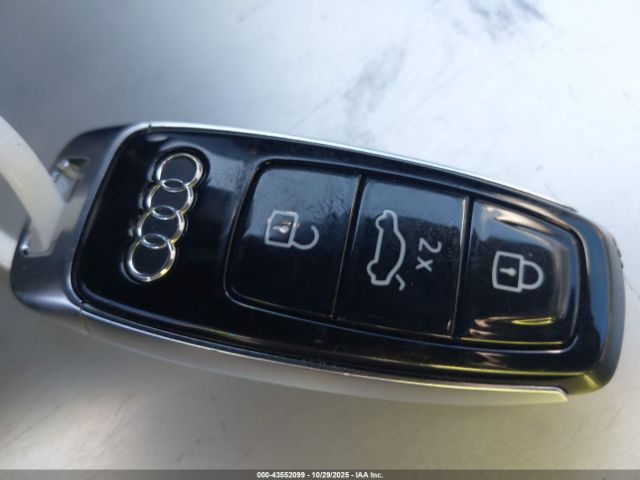 Audi e-tron Prestige Quattro Image 14