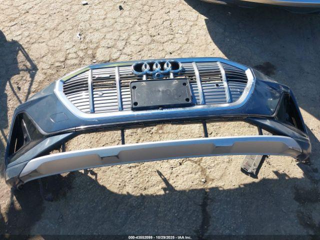 Audi e-tron Prestige Quattro Image 18