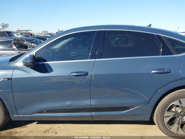 Audi e-tron Prestige Quattro Image 19