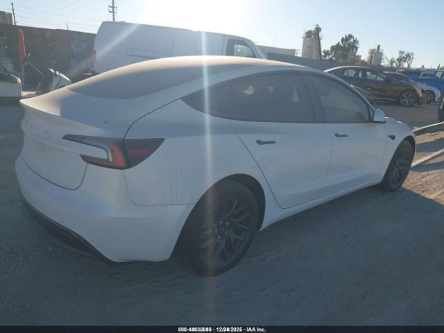 Tesla Model 3 Image 13