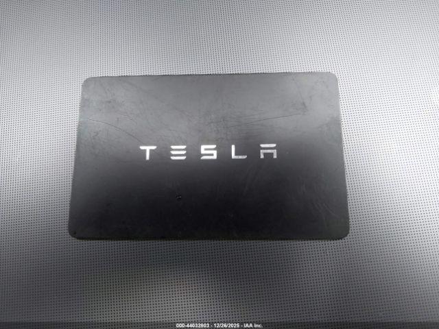 Tesla Model 3 Image 7