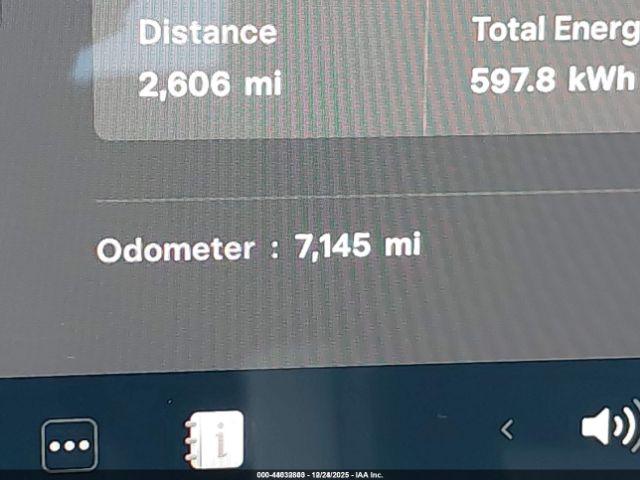 Tesla Model 3 Image 9