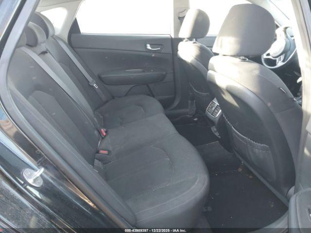 Kia Optima Premium Image 11