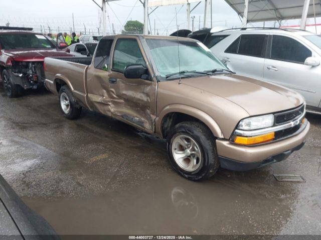  Salvage Chevrolet S-10