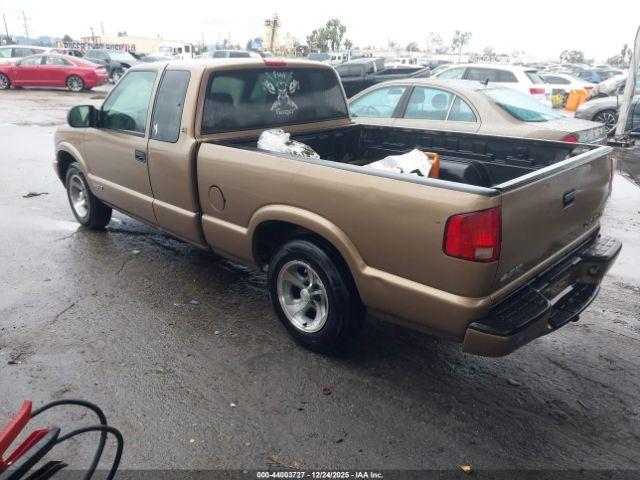 Chevrolet S-10 Ls Image 6