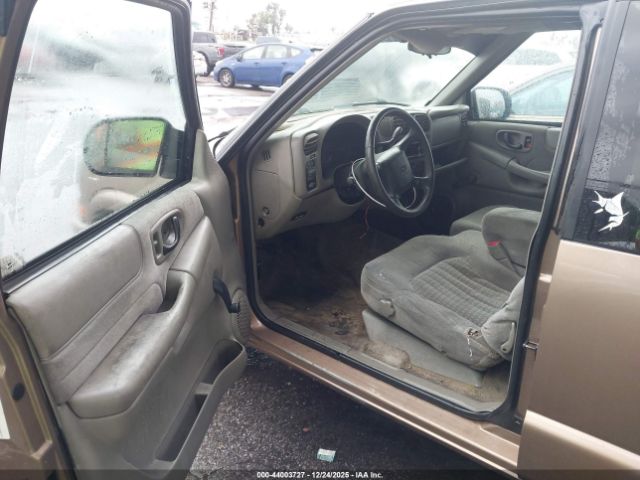 Chevrolet S-10 Ls Image 5