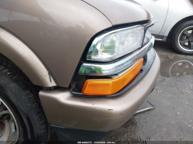 Chevrolet S-10 Ls Image 3