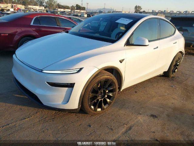 Tesla Model Y Image 2