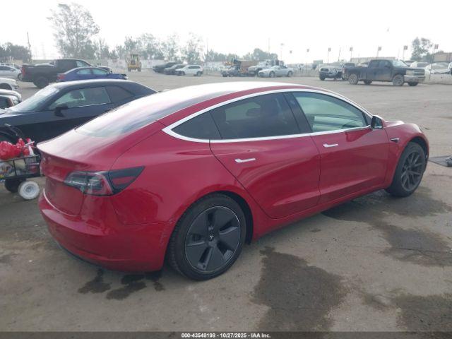 Tesla Model 3 Image 10