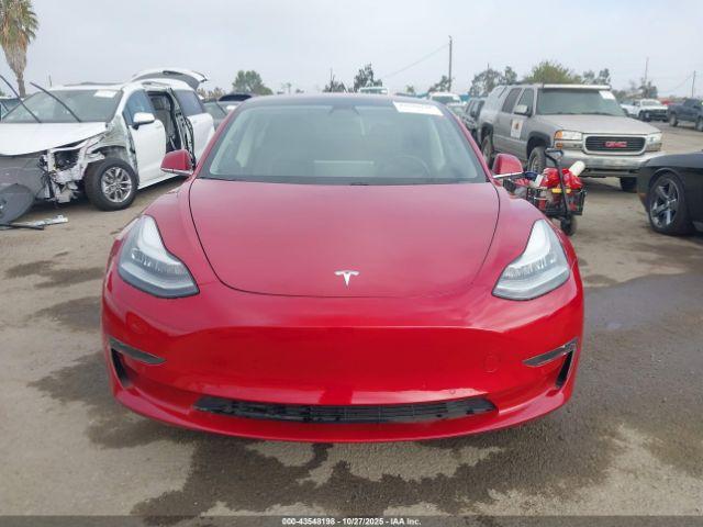 Tesla Model 3 Image 11