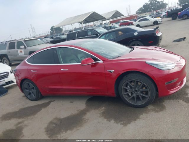 Tesla Model 3 Image 13